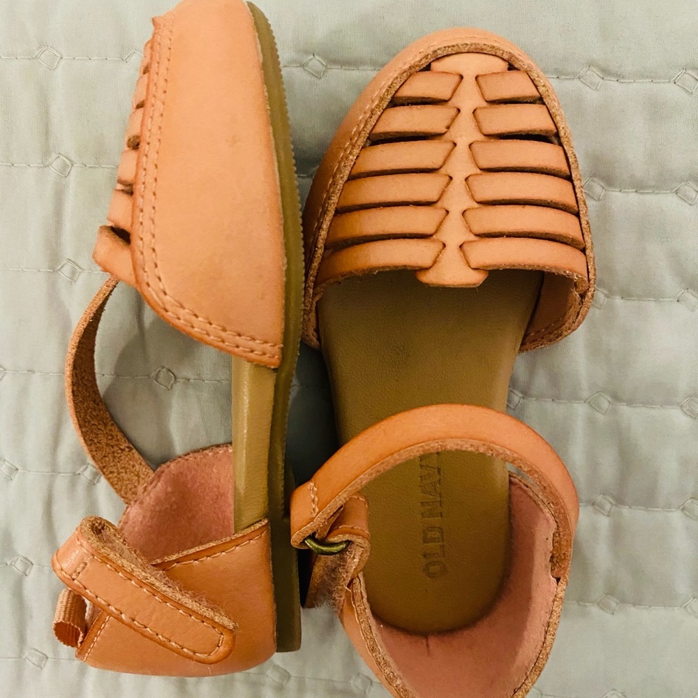 Pink Old Navy shoes size 5